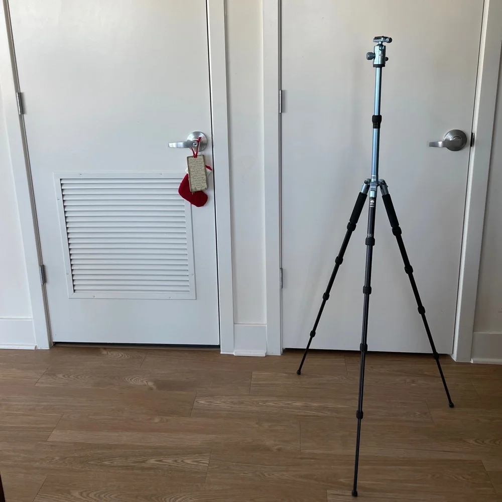 Sirui T-005BX Ultralight Travel Tripod with C-10S Ball-Head